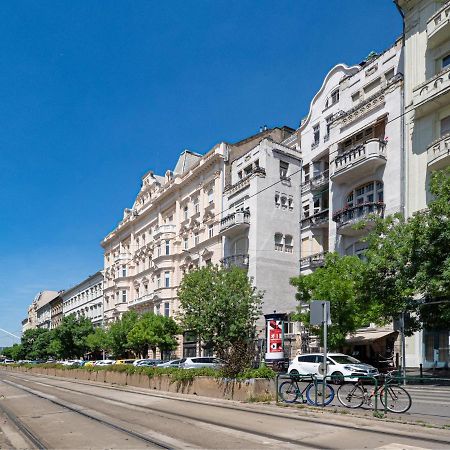 Central River Apartment Danube Budapest Exteriör bild