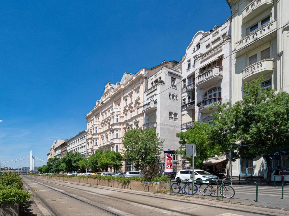 Central River Apartment Danube Budapest Exteriör bild